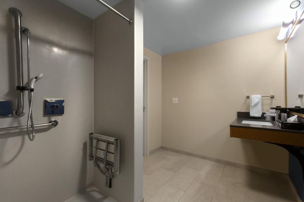 Fairfield Inn & Suites Elizabeth City Ngoại thất bức ảnh